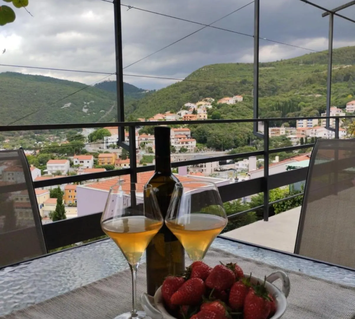 Nonna Laura Adriatic Dream Apartment With Sea View Rabac