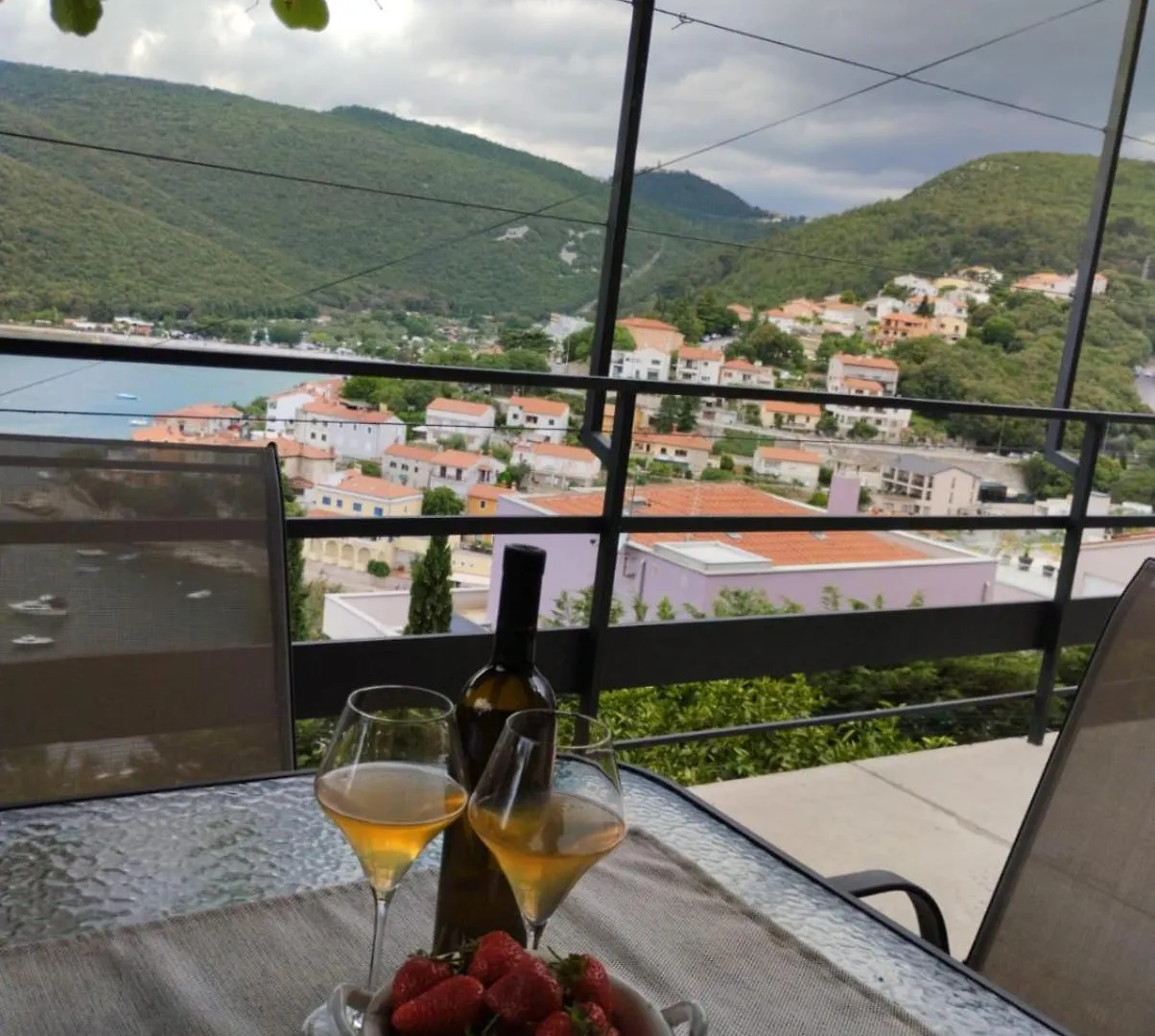 Nonna Laura Adriatic Dream Apartment With Sea View Rabac